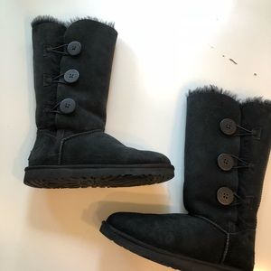 Ugg Womens Bailey Triple Button Boots 7 Black